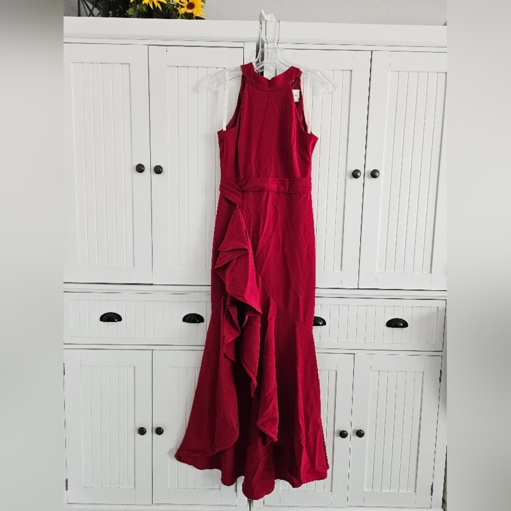 Red dress - Picture 2 of 7